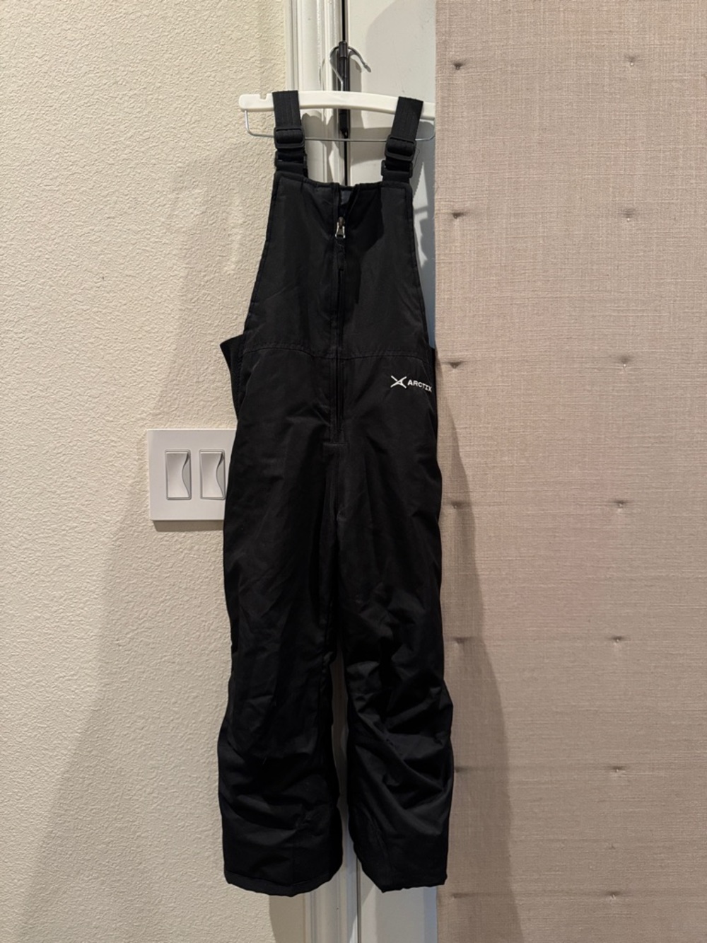 Arctix Black Snow Bibs with Adjustable Straps